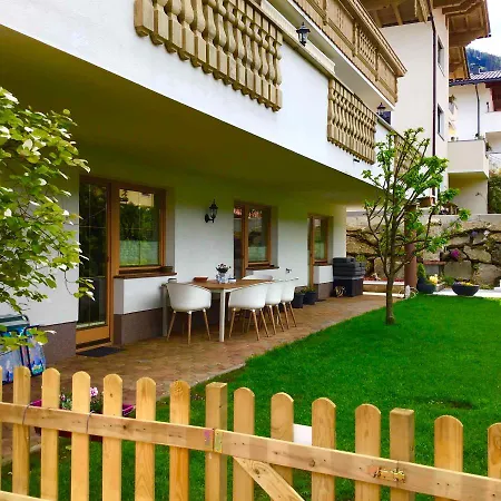 3-Bedroom Apartment In Zell Am Ziller/Zillertal 880 شقة *