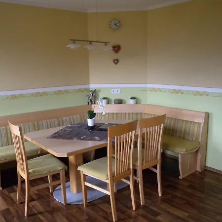 3-Bedroom Apartment In Zell Am Ziller/Zillertal 880 شقة *