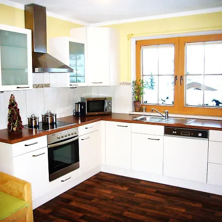 3-Bedroom Apartment In Zell Am Ziller/Zillertal 880 شقة *